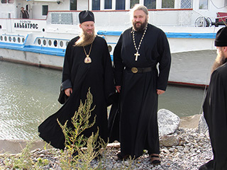 Владыка Лука посетил корабль